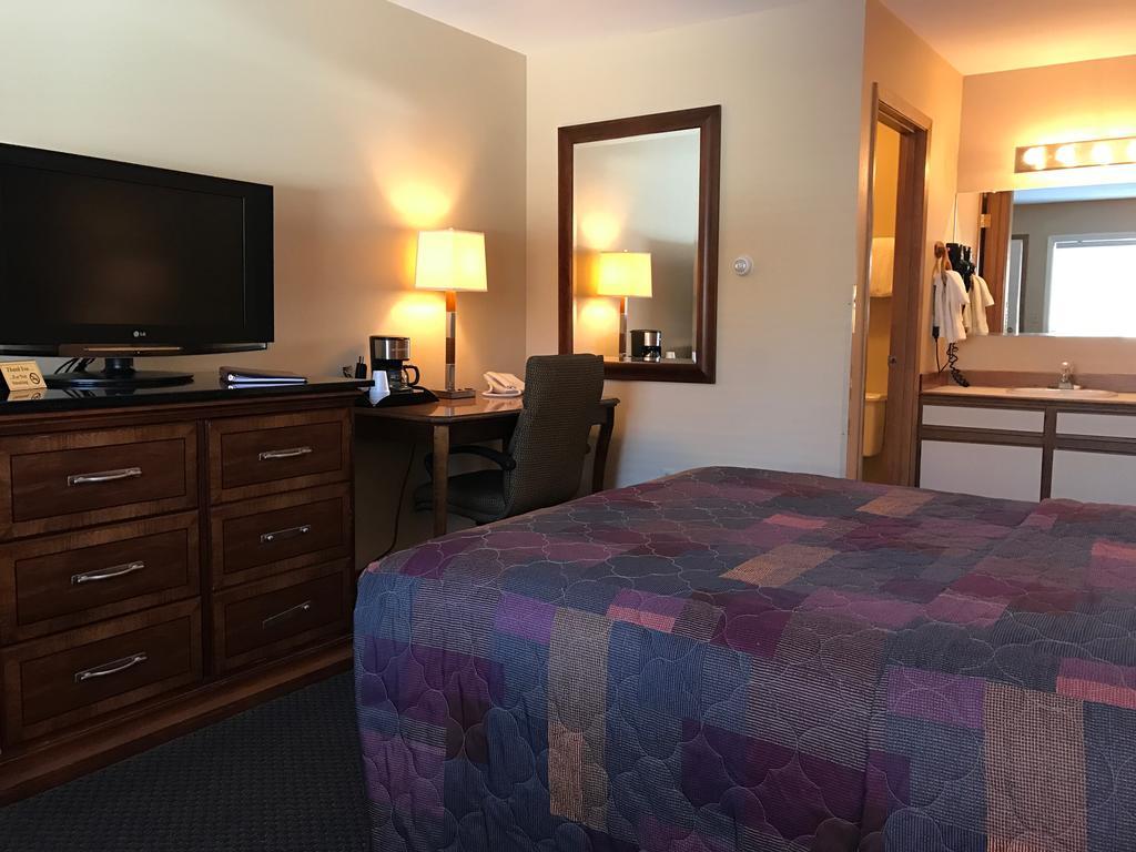 Lakeshore Inn & Suites Anchorage Exterior photo