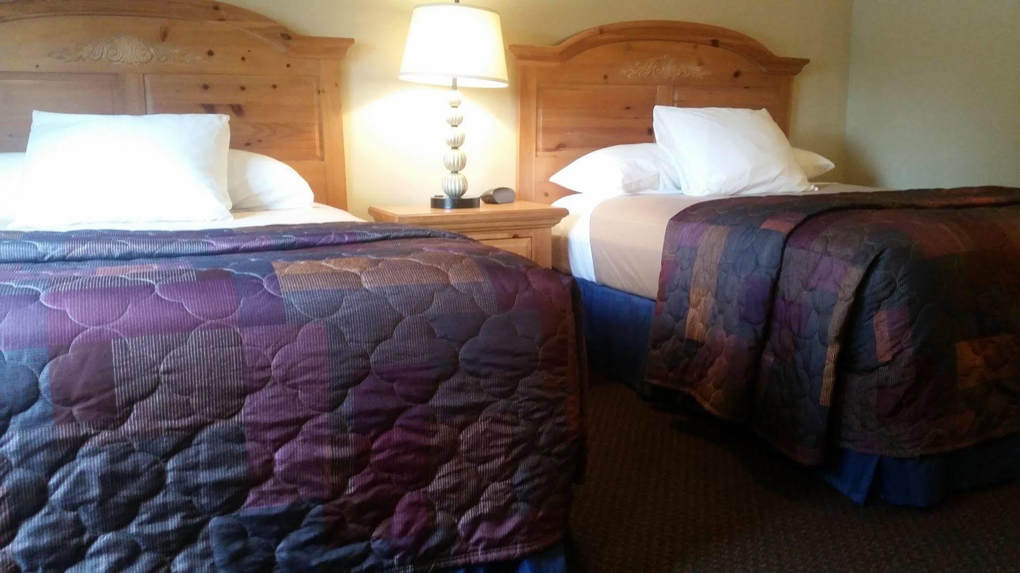 Lakeshore Inn & Suites Anchorage Exterior photo